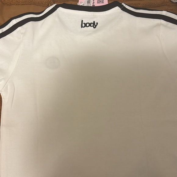 BODY BY RAVENTRACY women’s striped soccer t-shirt - Picture 3 of 4